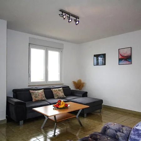 Vanessa Marusici (Split-Dalmatia)