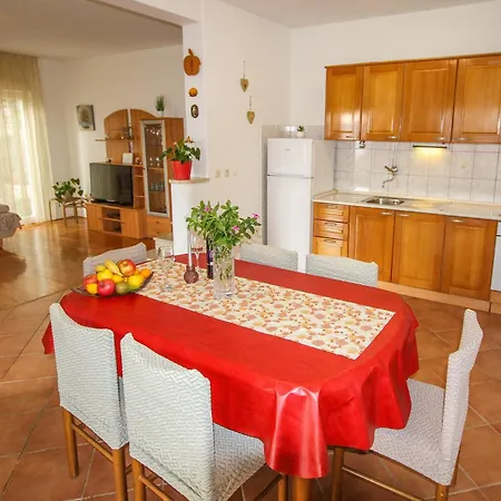 Vanessa Marusici (Split-Dalmatia)